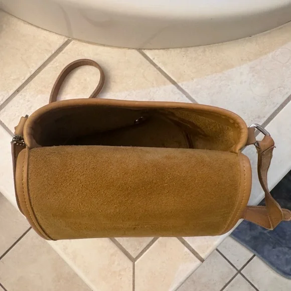 Coach Tan Leather Women's Bag - Picture 8 of 8